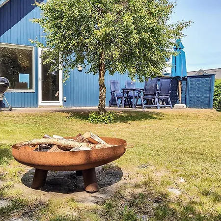 3 Bedroom Cozy In Grenaa * Brondstrup